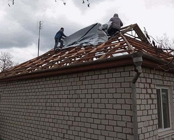 На Кіровоградщині триває відновлення будинків у Лозуватому, постраждалих від ракетних уламків